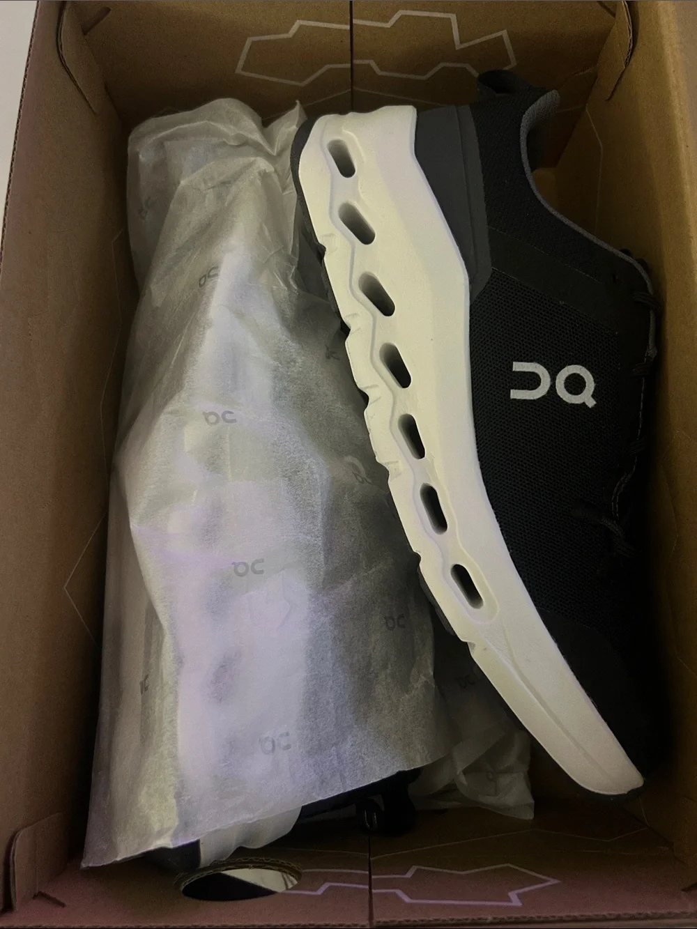 On Cloud Kids' Cloudleap Black/White Athletic Sneakers - Picture 3 of 5